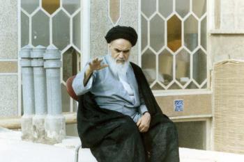 امام خمینی، از نگاه ساده مردم تا نگاه فلسفی دکتر سروش