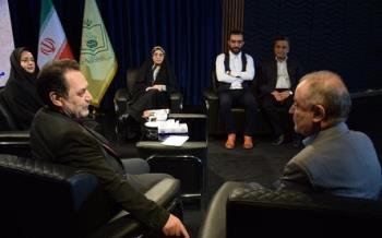 نقش رسانه در پیروزی انقلاب اسلامی از نگاه دکتر زورق