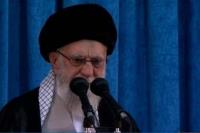 رهبر معظم انقلاب در حرم امام:  در قضیه هسته ای طرح آمریکا صد درصد ضد «ما می توانیم» است/ امروز در جهان غرب، انسان یک حرکتی را به سمت بیزاری از ارزشهای غربی می بیند؛ امام یک چنین انقلابی را به وجود آورد/ انقلاب اسلامی ایران دنیای غرب را غافلگیر کرد