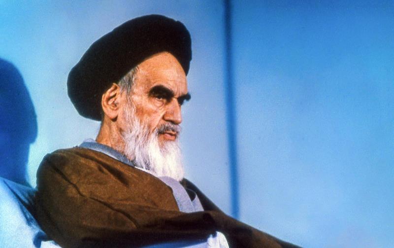 چرا امام تضعیف نیروهای مسلح را حرام می دانند؟