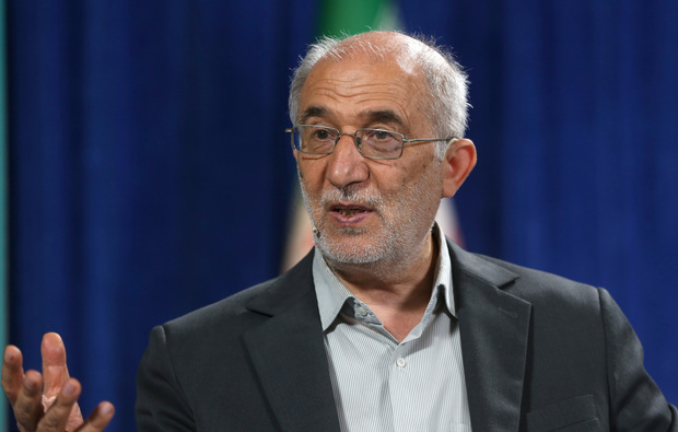 علایی، نخستین فرمانده نیروی دریایی سپاه: امام با واجب کردن دفاع خدمت بزرگی به ایران کرد/ تداوم ضعف در پیش بینی، از گذشته تا امروز؛ در جنگ با اسرائیل هم غافلگیر شدیم!/ تصمیم امام برای پذیرش قطعنامه ۵۹۸ منطقی و به  مصلحت کشور بود