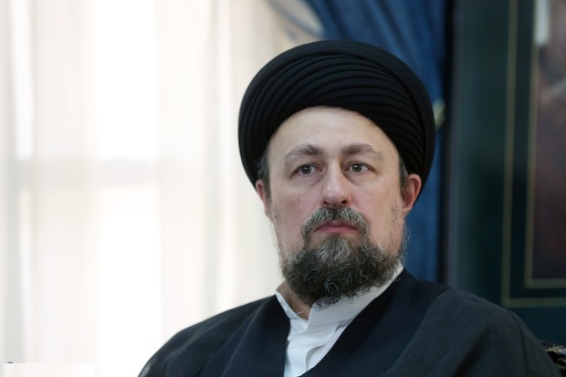 تبریک آیت الله سید حسن خمینی به سومین رهبری جمهوری اسلامی ایران: مسیر نورانی اسلام ناب محمدی(ص) با هدایت شما و همکاری همه مسئولین پیموده خواهد شد
