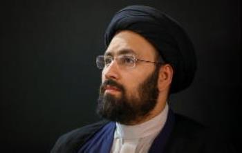 سیدعلی خمینی: دشمنان آرزوی عقب نشینی جمهوری اسلامی را به گور خواهند برد/ امروز زمان گوشه گیری، عزلت و گریه نیست، بلکه روز حرکت و قیام است/ سازوکارهای قانونی کشور کامل است و هیچ خلأ قانونی در اداره جمهوری اسلامی ایجاد نشده و نخواهد شد