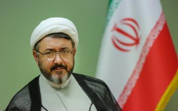 کمساری، رئیس موسسه تنظیم و نشر آثار امام خمینی(س): «حفظ صداقت»، «امانت داری» و «اخلاق مداری» از اصول اخلاقی امام بود/ مردم در اندیشه امام تشریفاتی نیستند/ حرکت بر مدار اصول اندیشه امام، ماهیت «جماران» را شکل می دهد