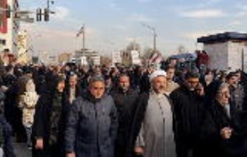 حضور رئیس موسسه تنظیم و نشر آثار امام خمینی در راهپیمایی بزرگ مردم تهران