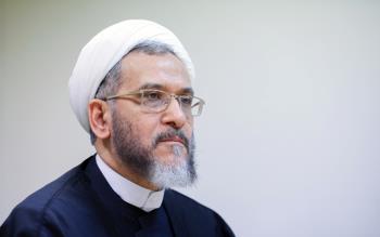 امام علی (ع) در صفای دل، پاکی وجدان، سحر بیان ...قهرمان بود