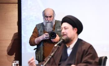 خاطرات امرالله عزیزنیا از ۳۵ سال عکاسی در حرم امام خمینی 