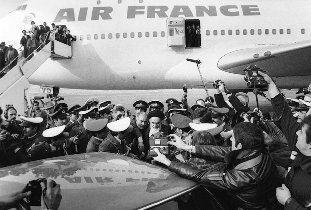 قاطعیت حاج احمدآقا و سازماندهی پرواز تاریخ ساز به روایت مرحوم سید محمود دعایی