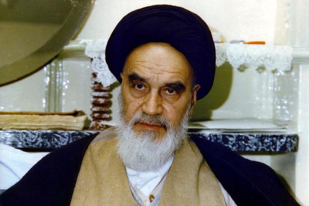 حوزه های علمیه در طول تاریخ اسلام و تشیع مهمترین پایگاه محکم اسلام بوده اند/جنگ ما جنگ حق و باطل بود/اهانت به مقدسات مسلمانان نتیجۀ نفوذ بیگانگان است