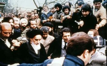 در میان مردم