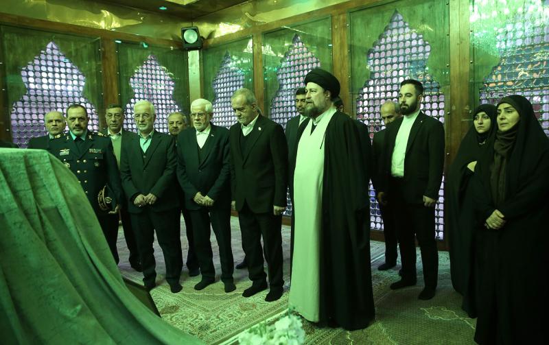 تجدید میثاق اعضای هیئت دولت با آرمان های امام خمینی