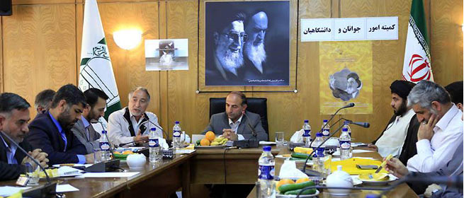 انتقاد از صدا و سیما به دلیل نحوه پوشش برنامه های ستاد بزرگداشت امام خمینی(س)