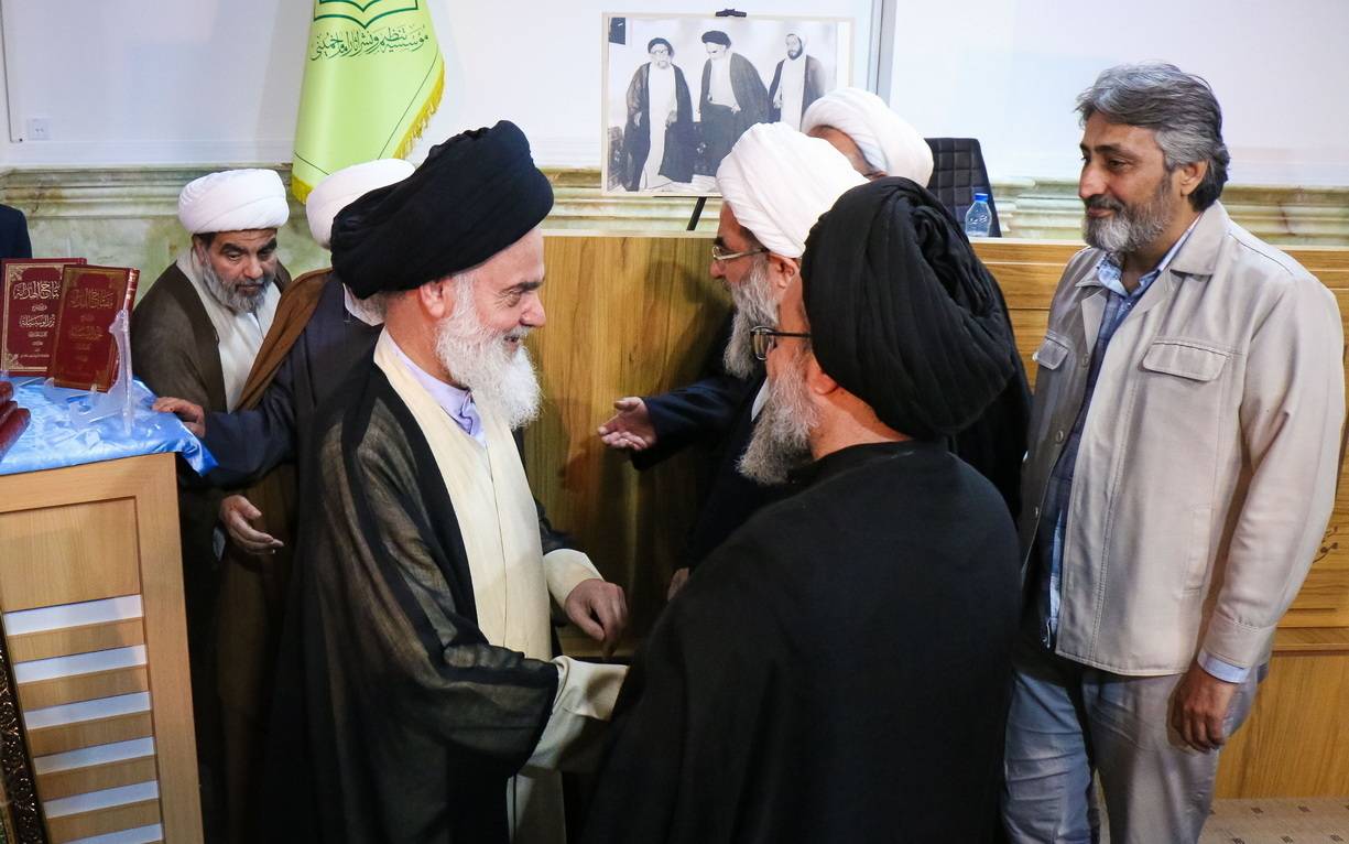 رونمایی از کتاب هفت جلدی «مفتاح الهدایه فی شرح تحریر الوسیله» اثر آیت الله مقتدایی