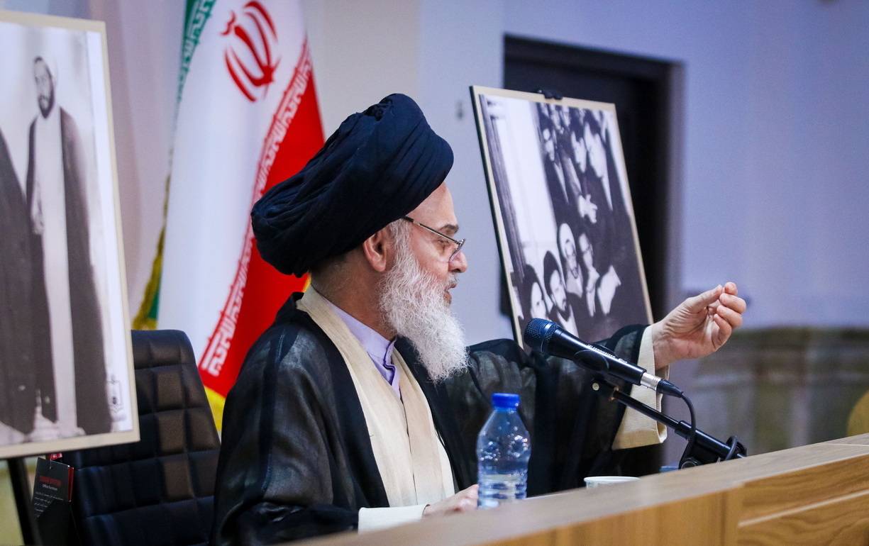 رونمایی از کتاب هفت جلدی «مفتاح الهدایه فی شرح تحریر الوسیله» اثر آیت الله مقتدایی