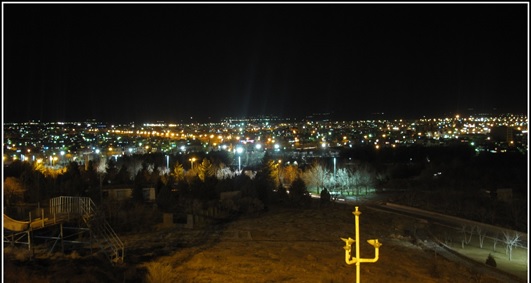 شهر خمین در شب.